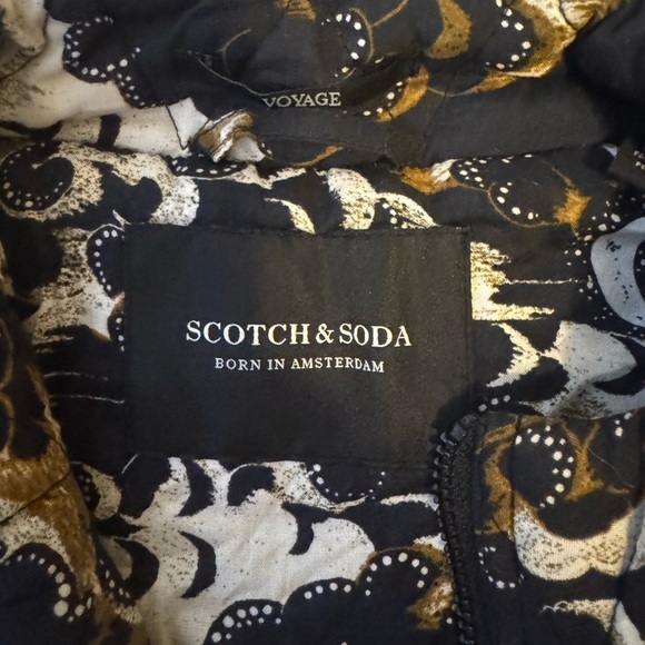 Scotch & Soda Black and Gold Patterned Vest Casual - Picture 4 of 8